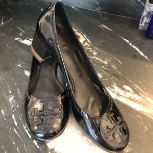 Tory Burch black patent shoes size 8.5